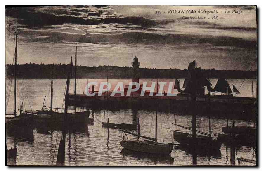 CPA Royan Cote d'Argent La Plage Coutre Jour Bateaux