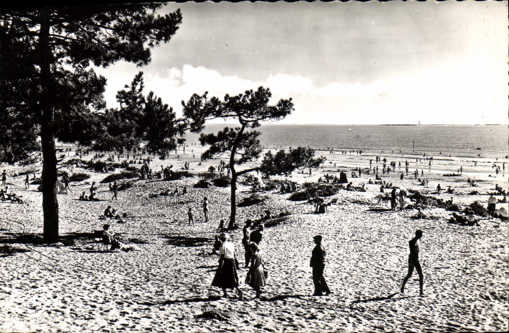 Plage de Saint-Georges-de-Didonne — vue de la plage — Édition d'Art A. Videau