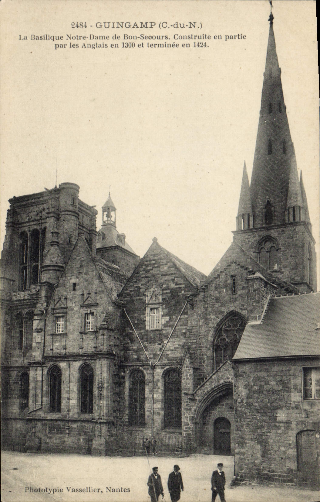 CPA Guingamp La Basilique Notre Dame de Bon Secours 