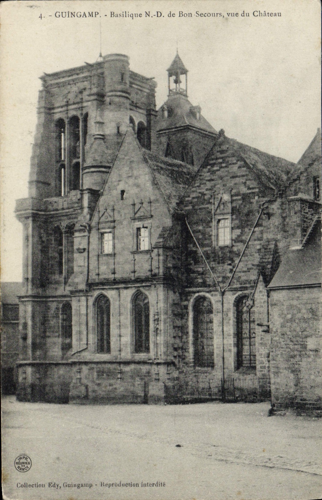CPA Guingamp Basilique ND de Bon Secours vue du Chateau 