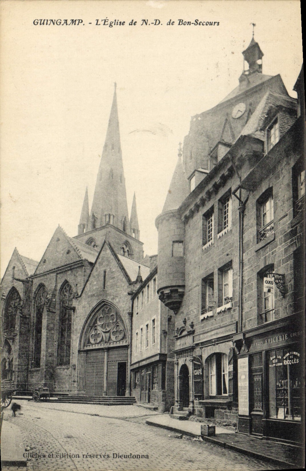 Guingamp - L'Église de N.-D. de Bon-Secours — Glitchés et édition réservés Dieudonna