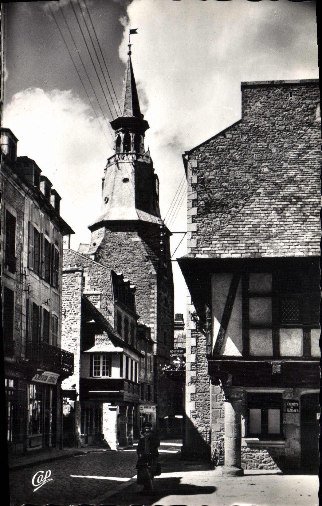 Dinan — La Tour de l'Horloge — G. des Arts Photographiques