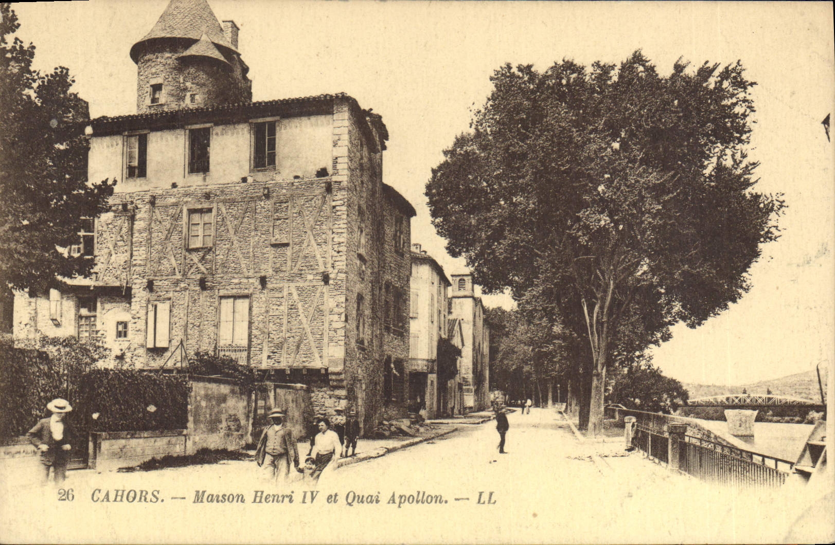 Cahors — Haus Henri IV und Quai Apollon — LL