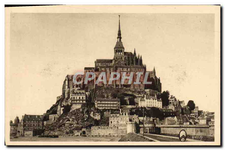 CPA Mont St Michel Manche Le Mont a l'arrivee 
