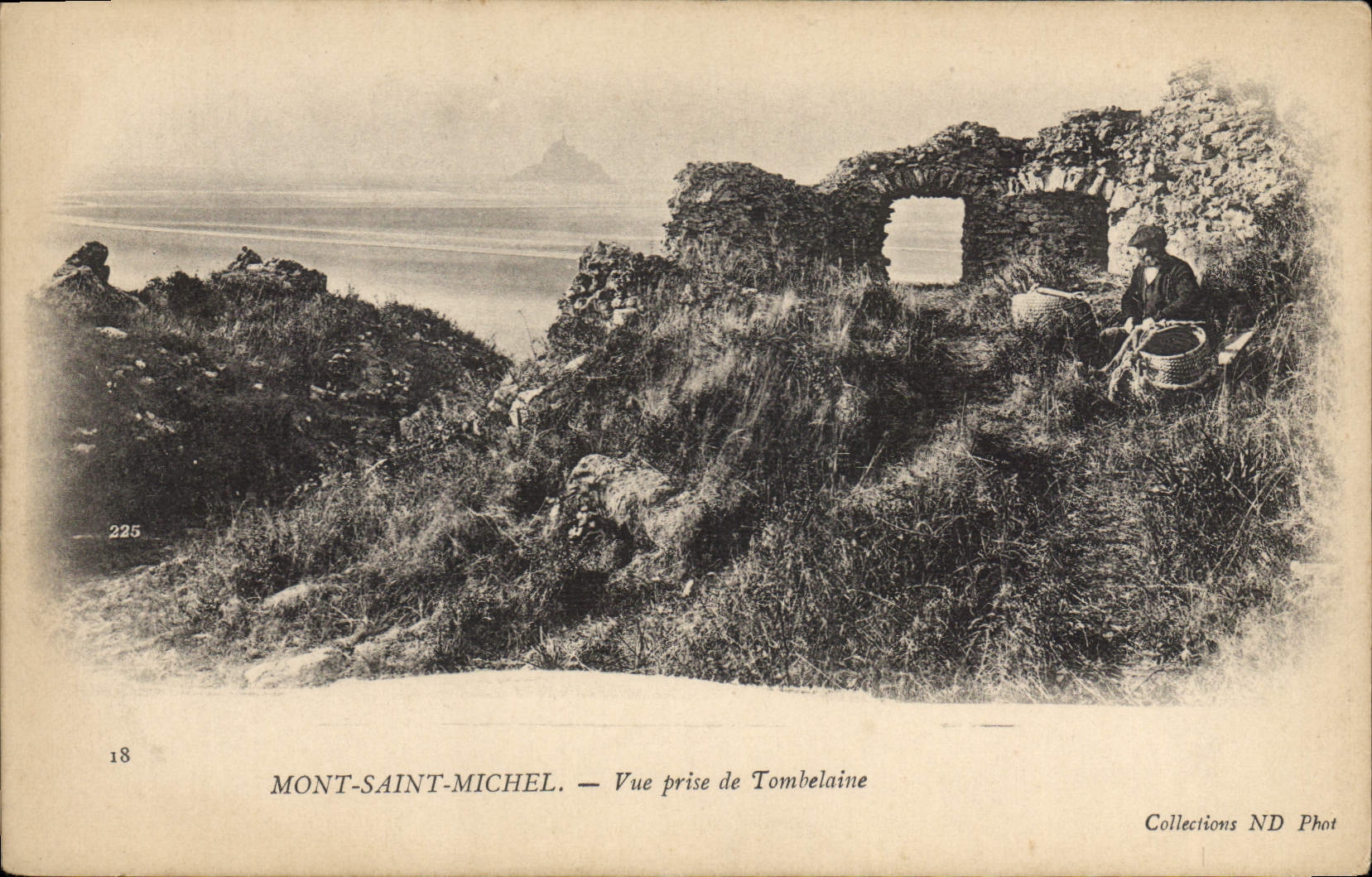 Mont-Saint-Michel — Vue prise de Tombelaine — Collections ND Phot