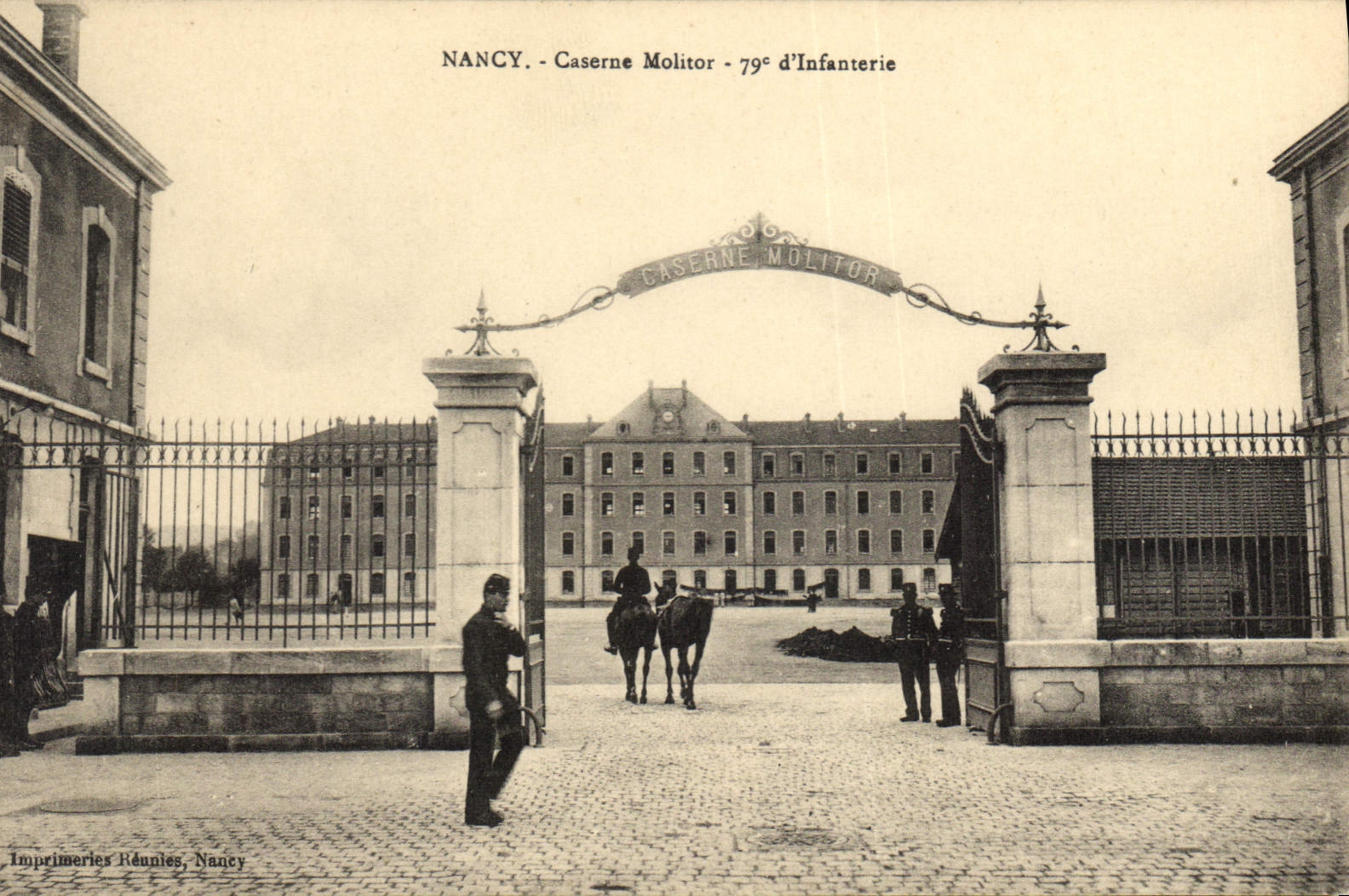 CPA Nancy Caserne Molitor 79eme d'infanterie Militaria