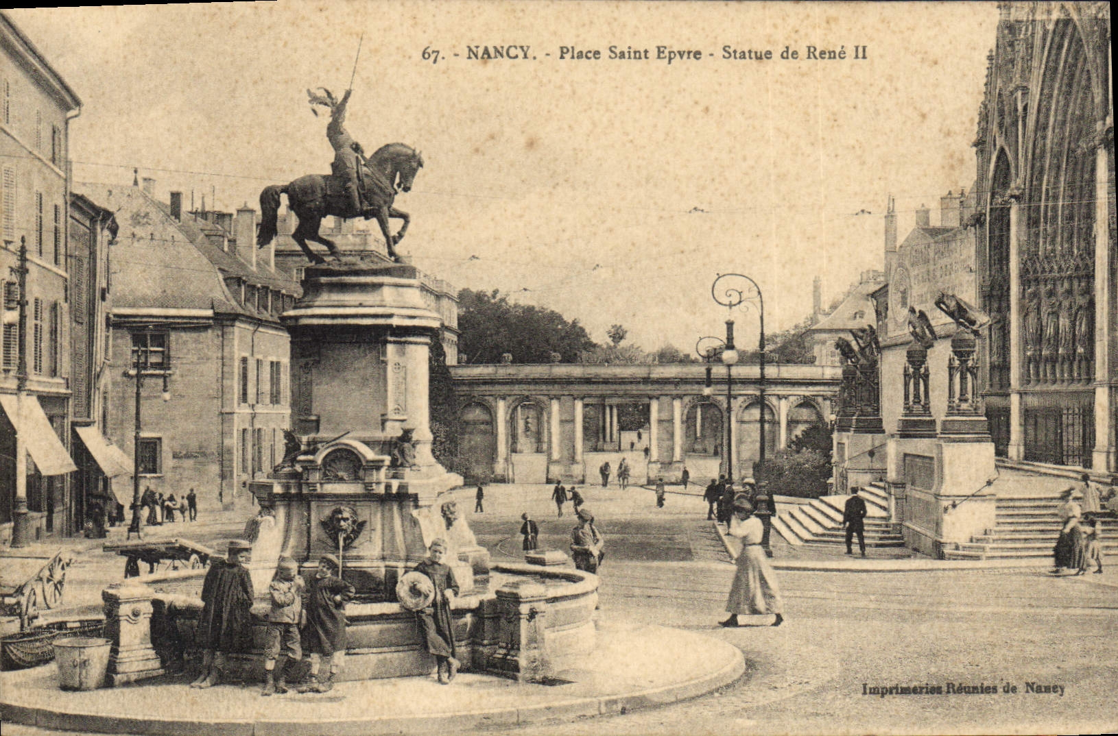 CPA Nancy Place Saint Epevre Statue de Renee II 
