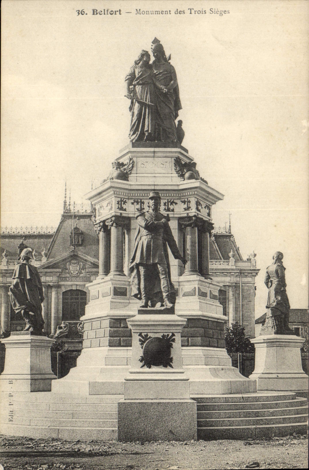 CPA Belfort Monument des Trois Sieges 