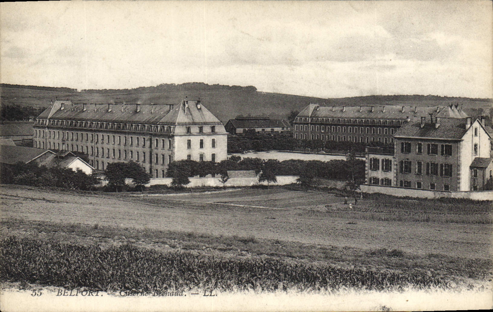 CPA Belfort Caserne Bechaud Militaria