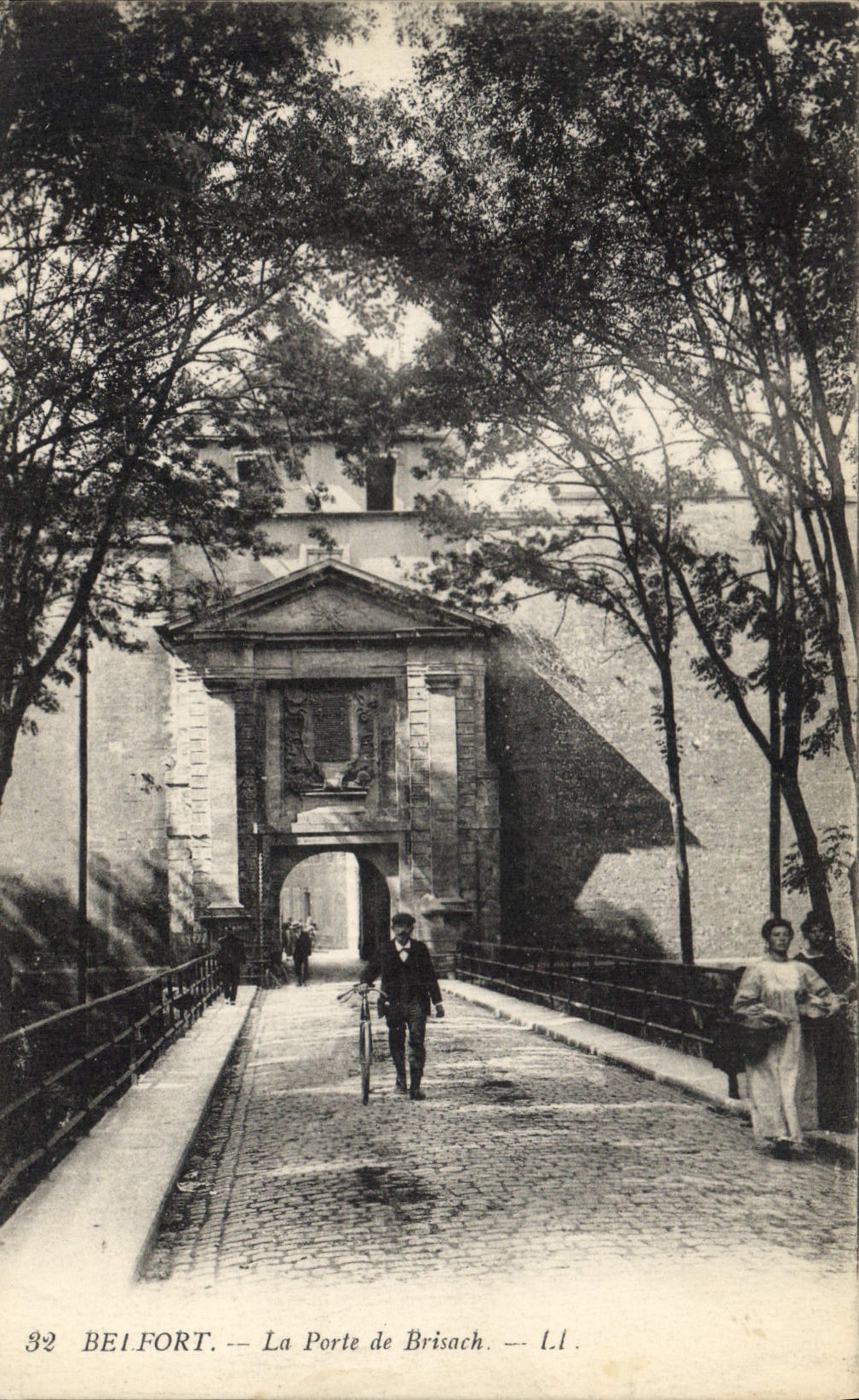 Belfort — La Porte de Brisach — éditeur L.I. n°32