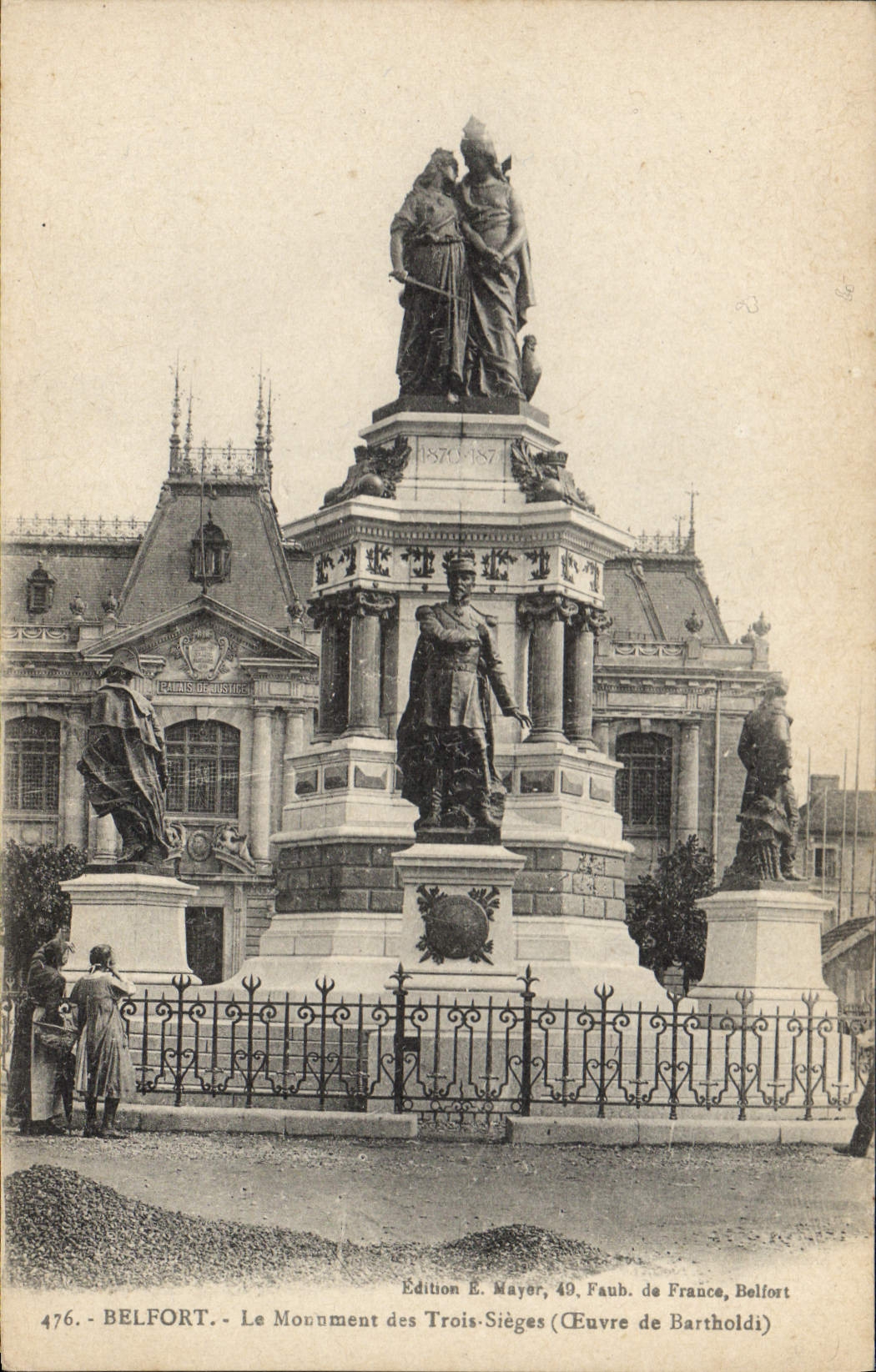 CPA Belfort Le Monument des Trois Sieges 