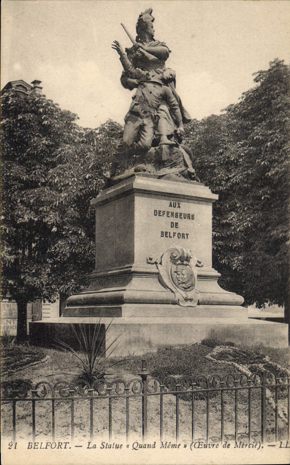 CPA Belfort La Statue Quand Meme 