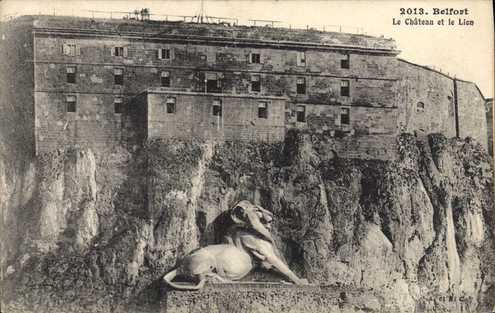 CPA Belfort Le Chateau et le Lion 