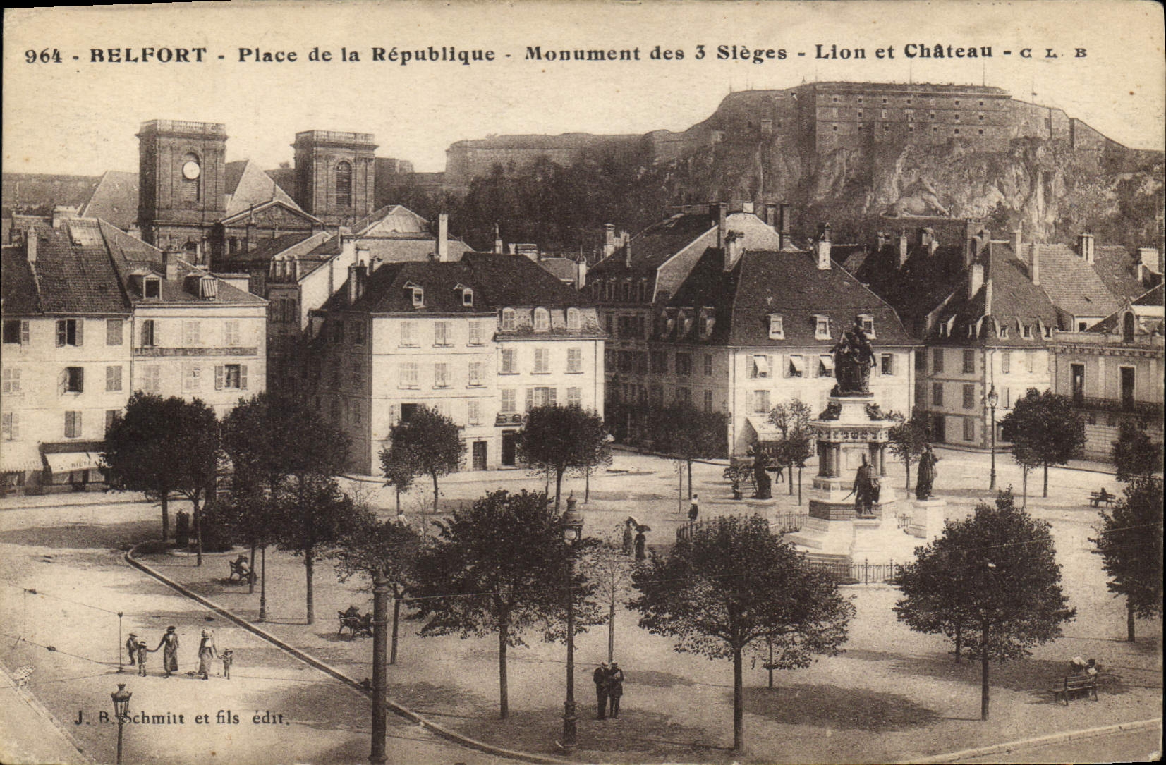 CPA Belfort Place de la Republique Monument des 3 Sieges Lion et Chateau 