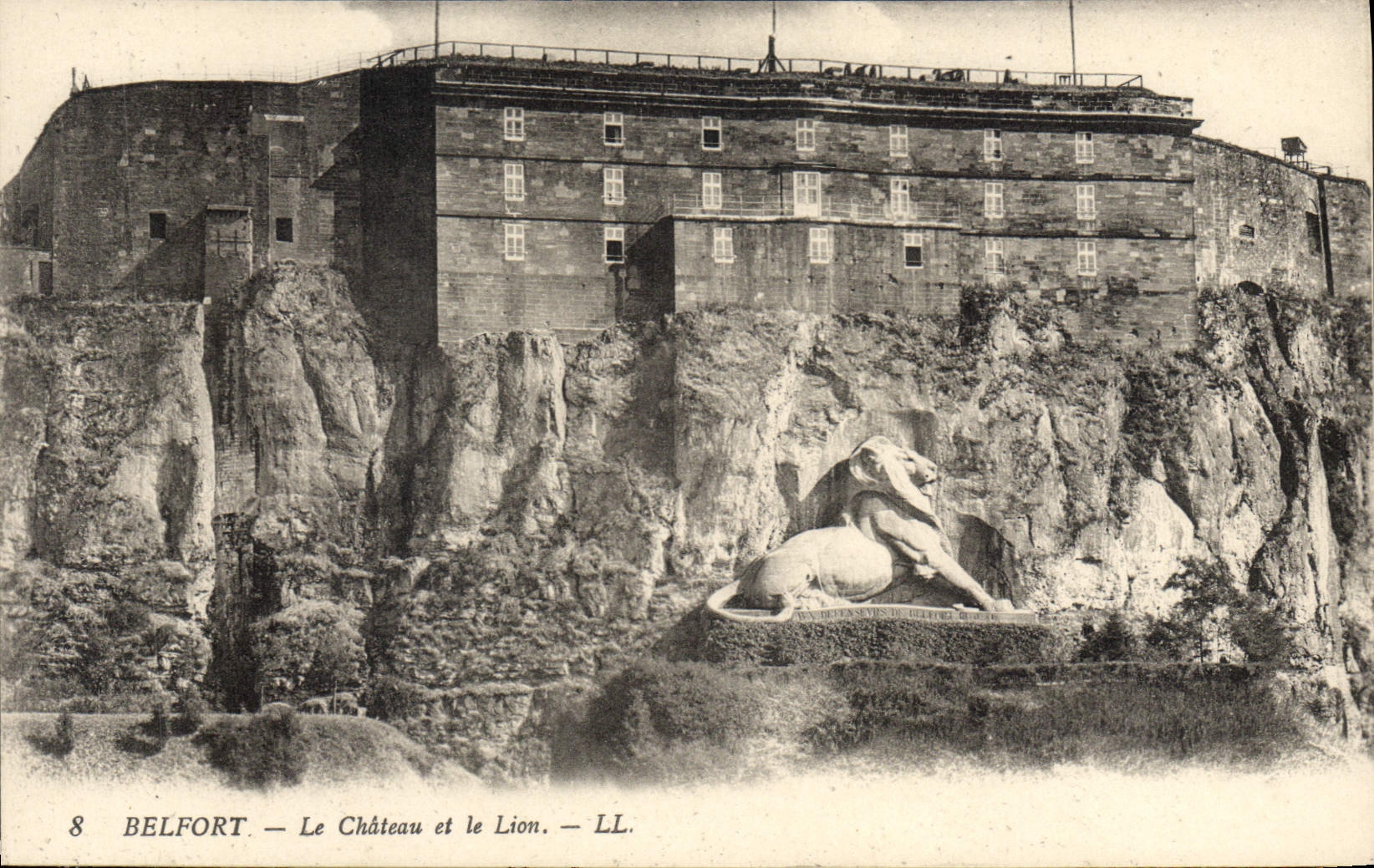 CPA Belfort Le Chateau et le Lion 