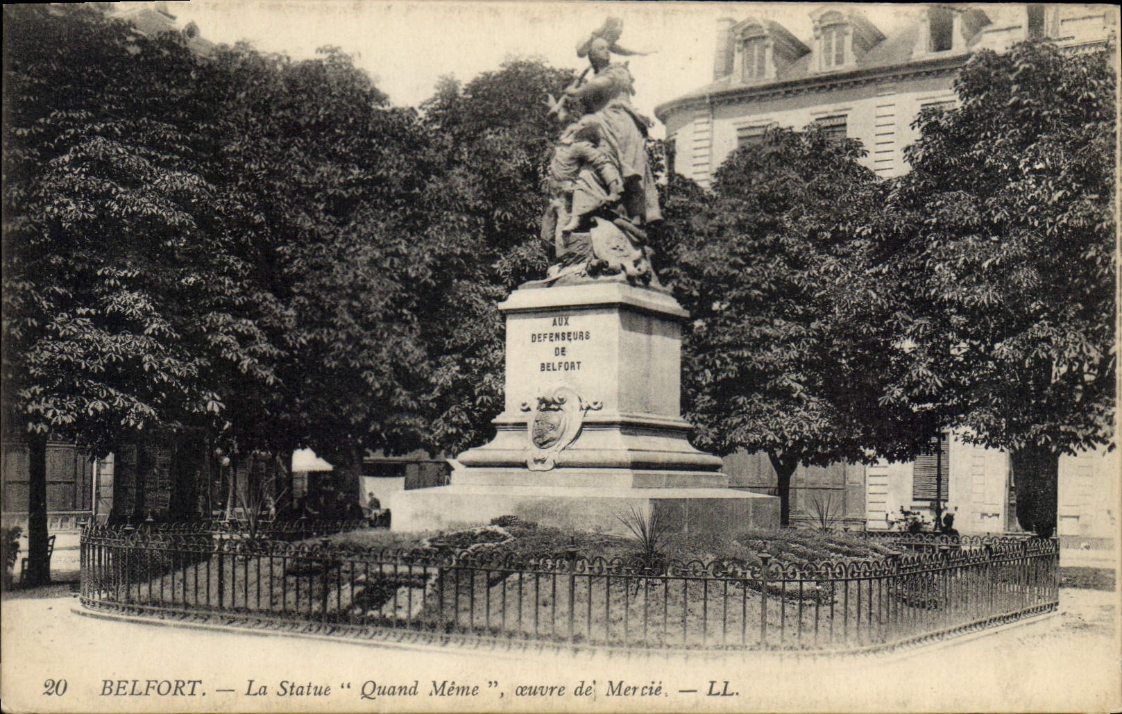 CPA Belfort La Statue Quand Meme 
