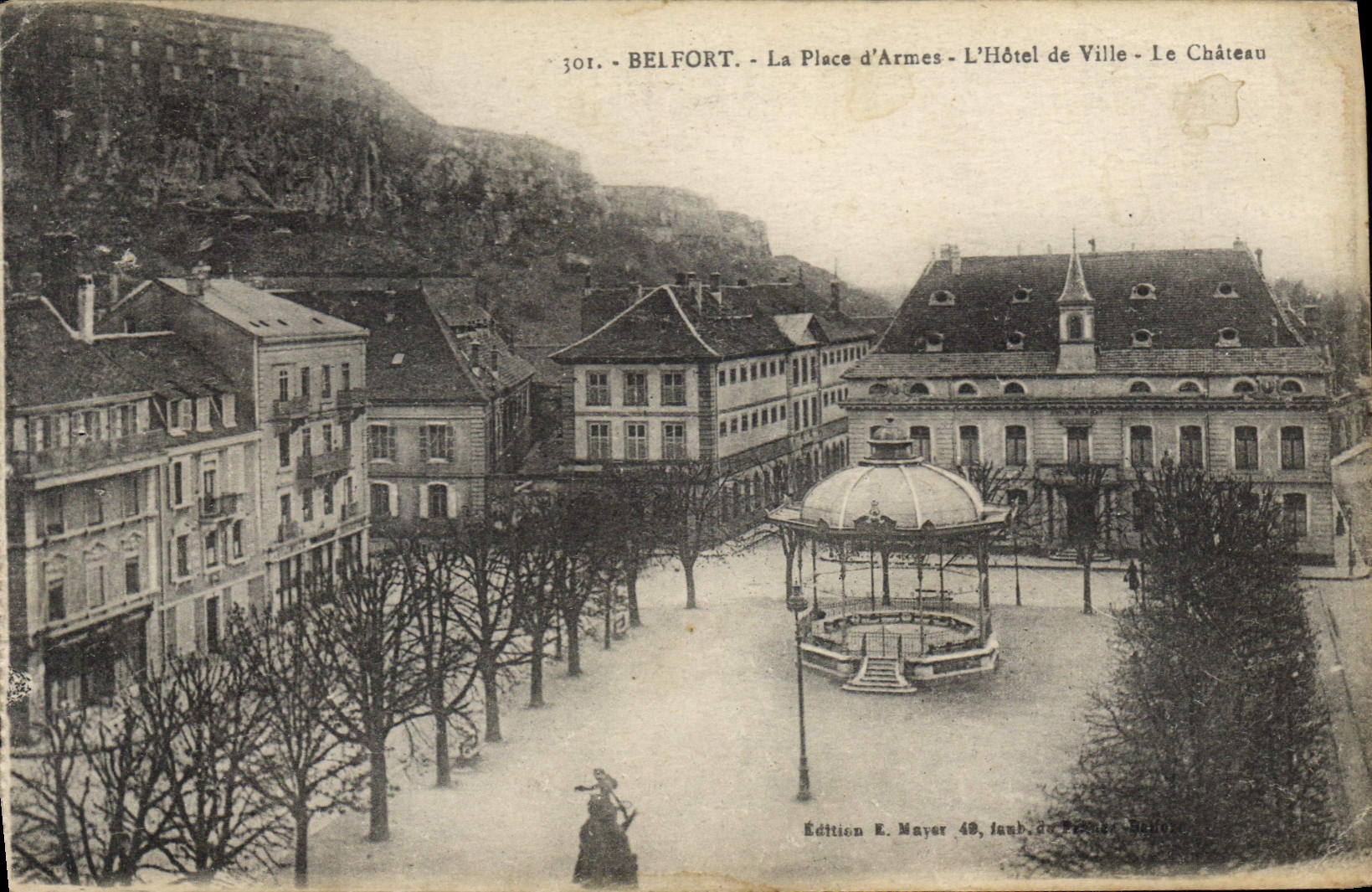 CPA Belfort La Place d'Armes L'Hotel de Ville Le Chateau 