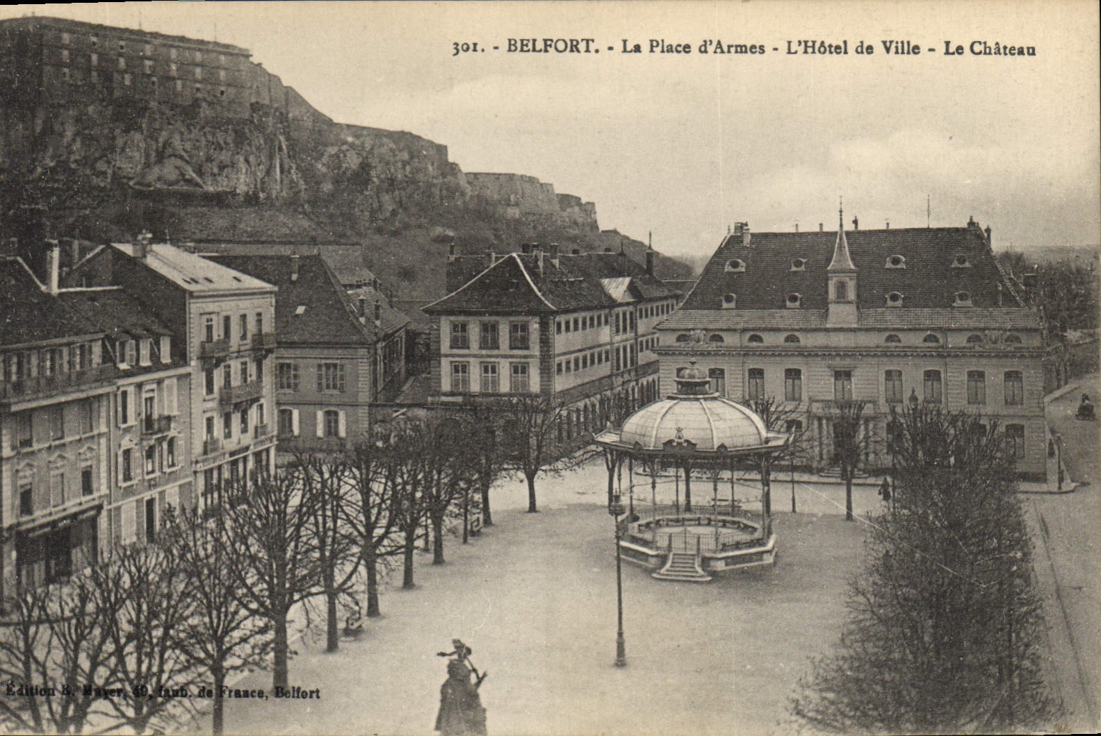 CPA Belfort La Place d'Armes L'Hotel de Ville Le Chateau 