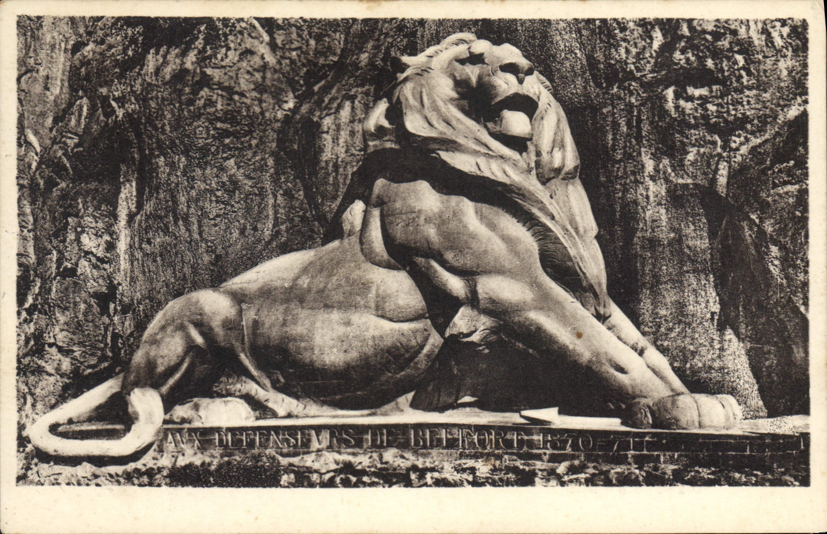 CPA Belfort Le Lion Symbole de la Resistance heroTque de Belfort 1870 71 