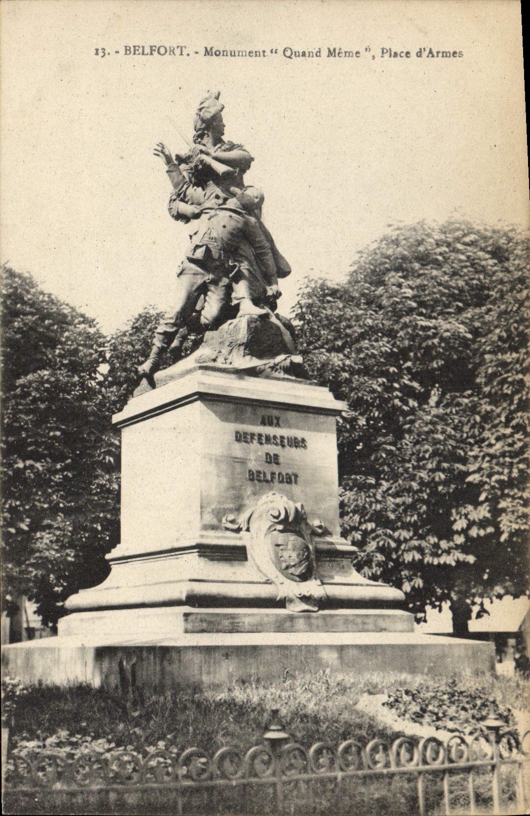 CPA Belfort Monument Quand Meme Place d'Armes 