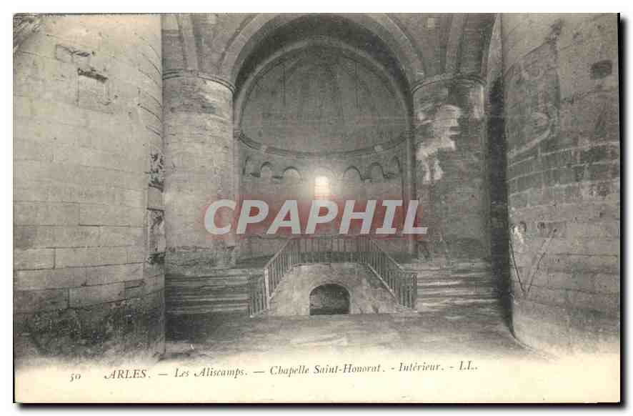 CPA Arles Les Aliscamps Chapelle Saint Honorat Interieur 
