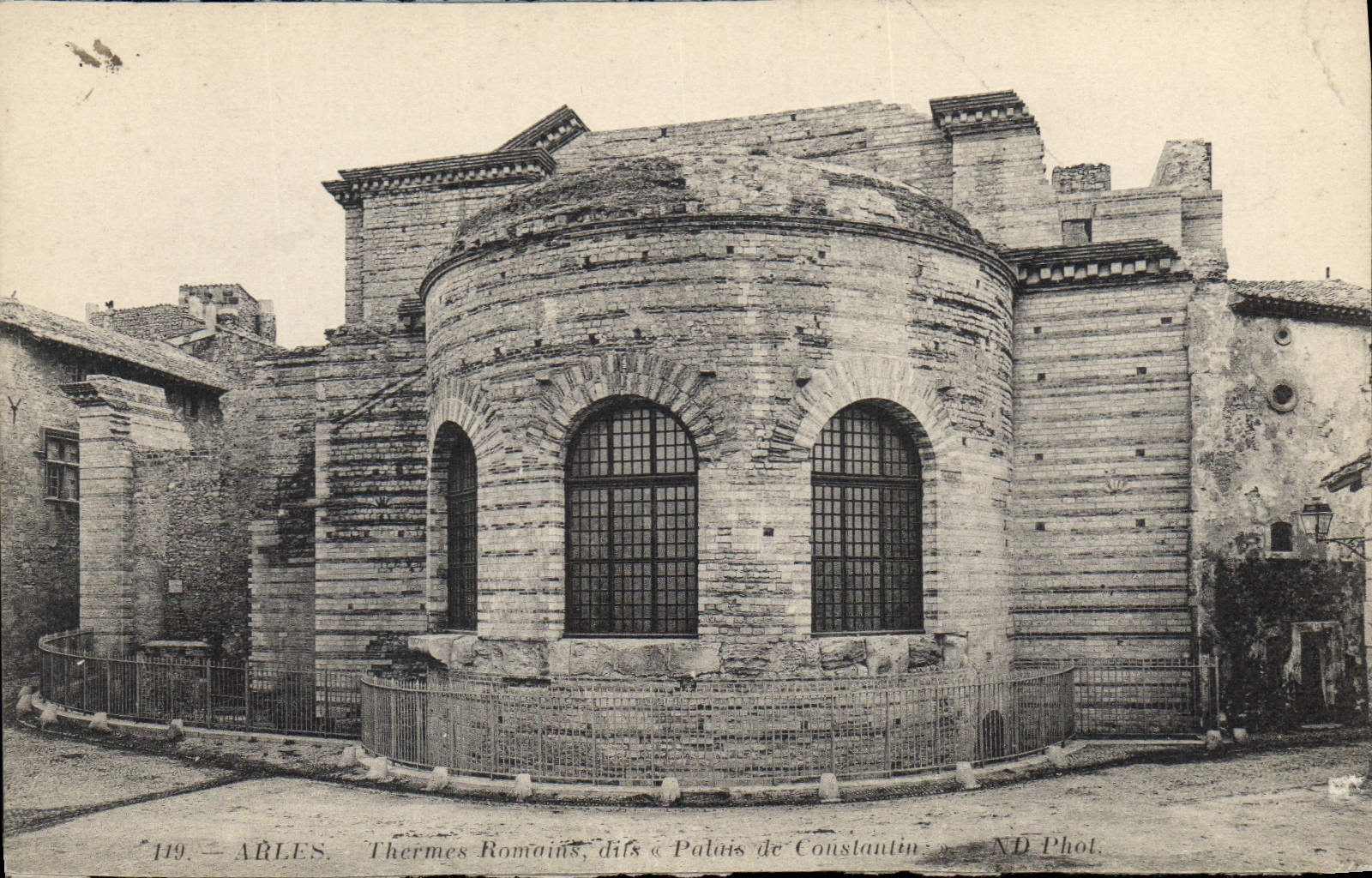 Arles — Thermes Romains, dits « Palais de Constantin » — ND Phot. n°119