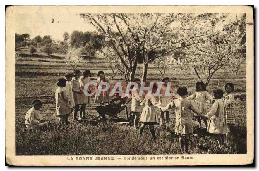 CPA La Bonne Jeanne Ronde sous un cerisier en fleurs 