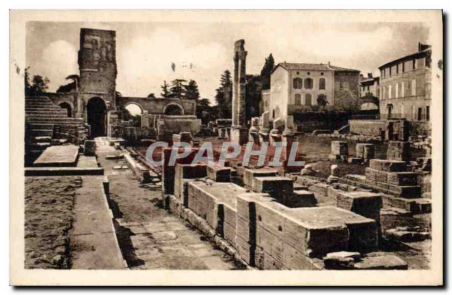 Arles — Théâtre Antique — C. DES ARTS PHOTOGRAPHIQUES