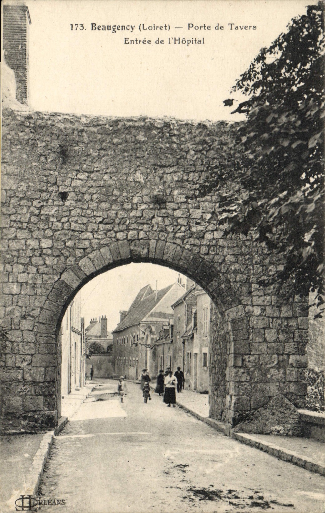 Beaungency (Loiret) — Porte de Tavers — Entrée de l'Hôpital — éditeur L. Lenormand, Orléans, n° 173
