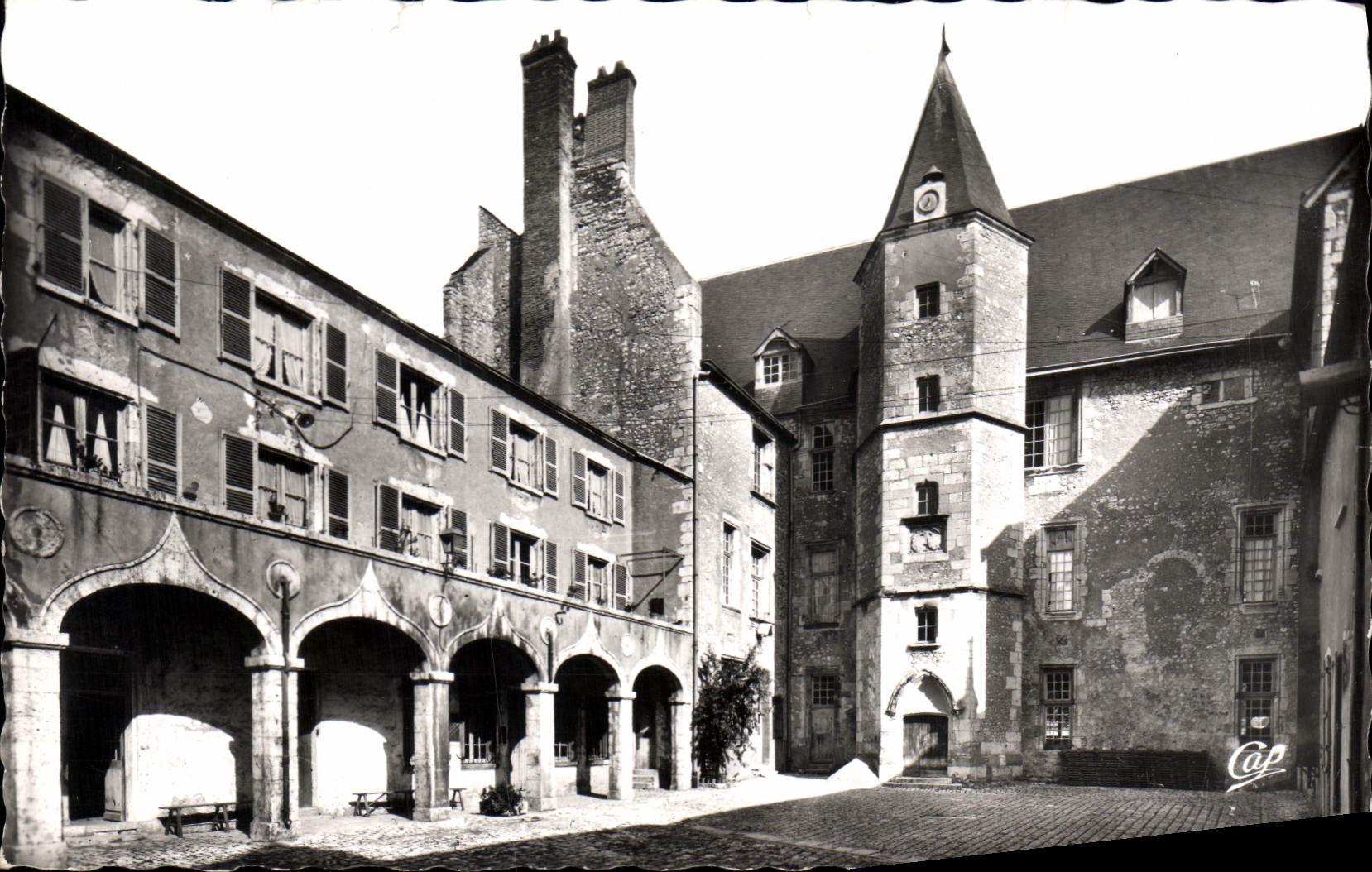 Beaugency — Le Château de Dunois et le Musée — Cap