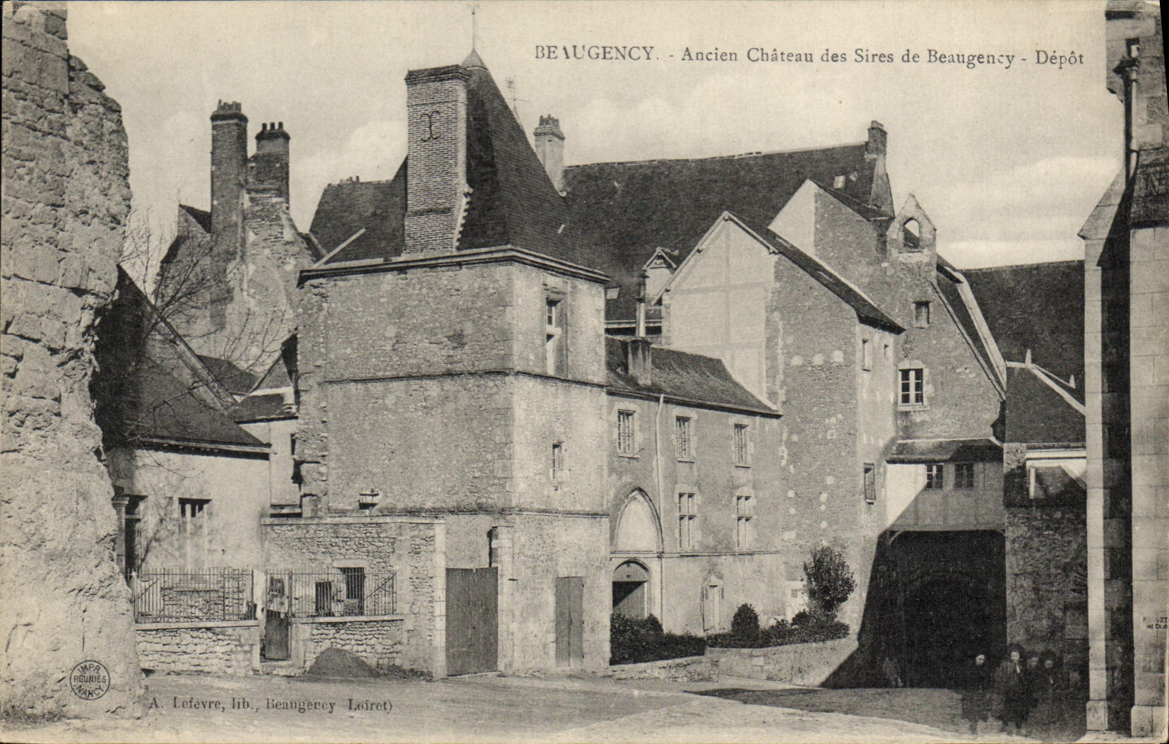 Beaugency - Ancien Château des Sires de Beaugency - Dépôt