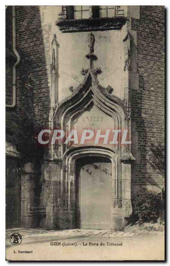 Gien (Loiret) - La Porte du Tribunal — L. Marchand