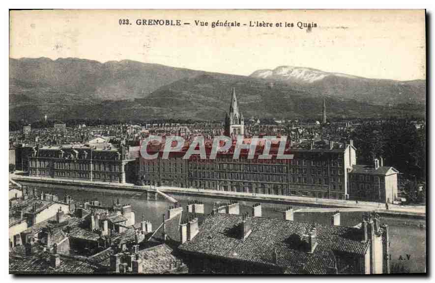 CPA Grenoble Vue generale L'Isere et les Quais