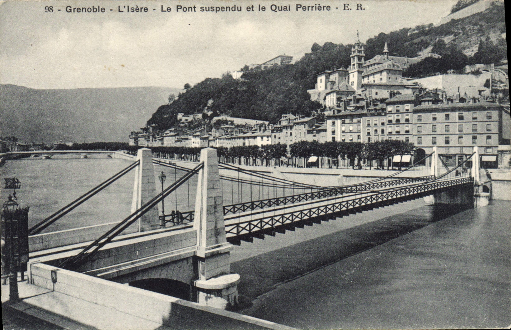 Grenoble - L'Isère - Le Pont suspendu et le Quai Perrière - E.R.