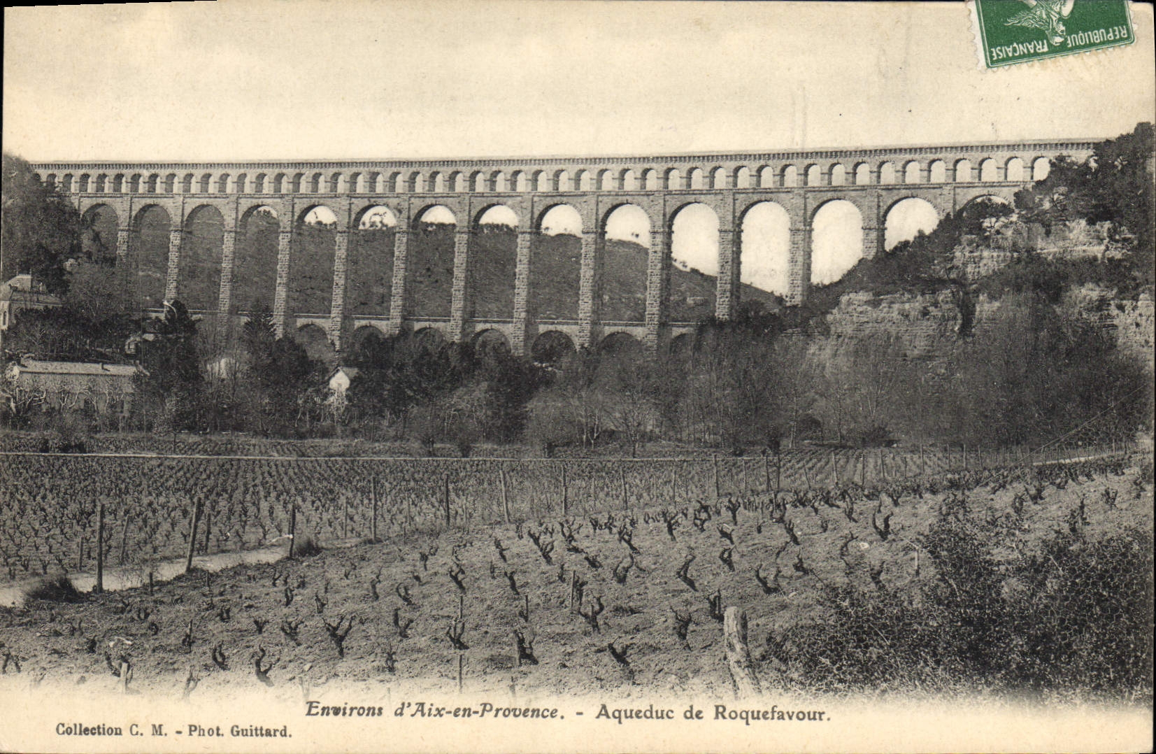 CPA Environs d'Aix en Provence Aqueduc de Roquefavour 