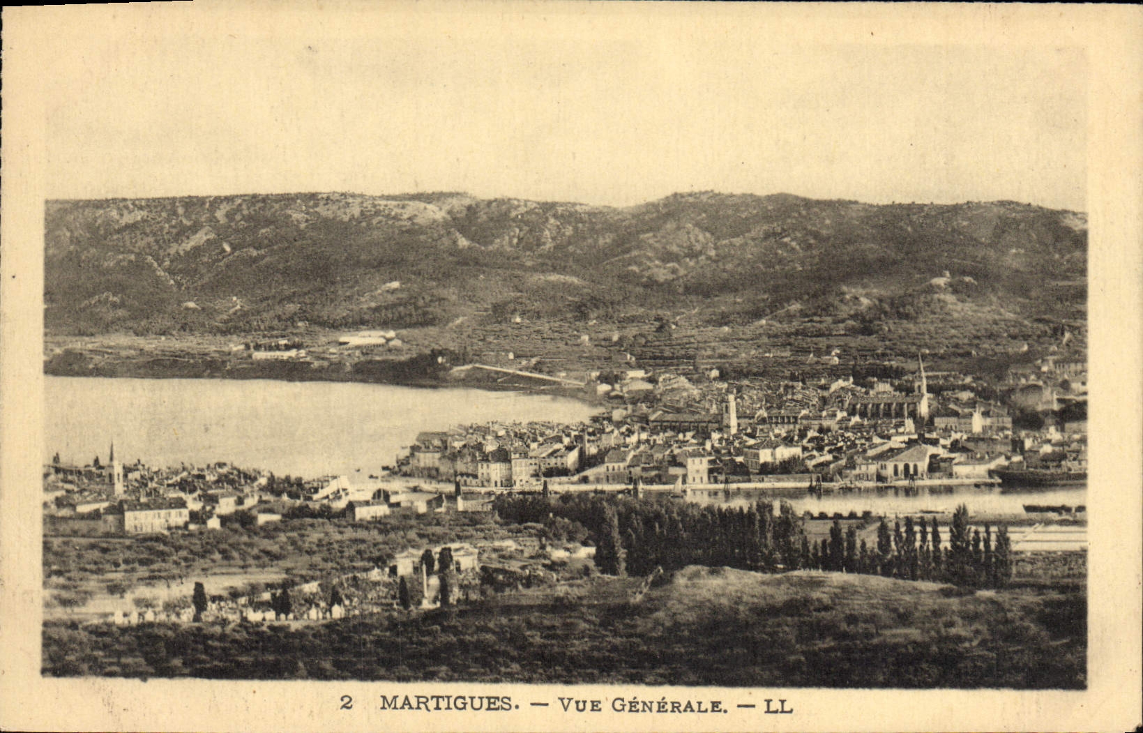 Martigues — Vue Générale — LL