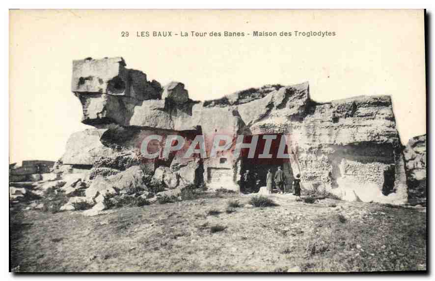 Les Baux - La Tour des Banes - Maison des Troglopytes