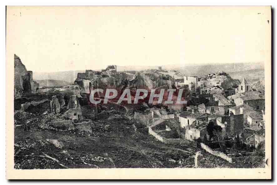 Les Baux - Sarrazine-Turm (11. Jh.) und Ruinen der Residenz der Familie De Quinqueran