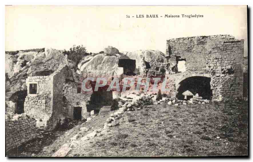 CPA Les Baux Maisons Troglodytes 