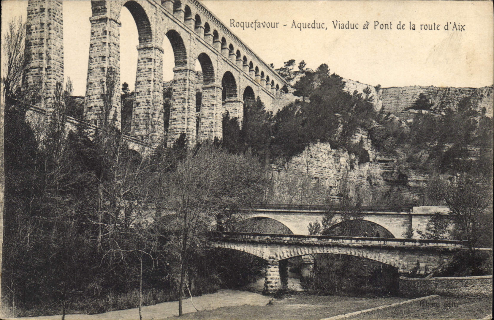 CPA Roquefavour Aqueduc Viaduc et Pont de la route d'Aix 