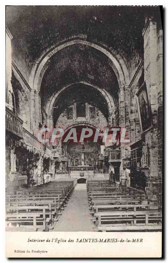 CPA Interieur de l'Eglise des Saintes Maries de la Mer 