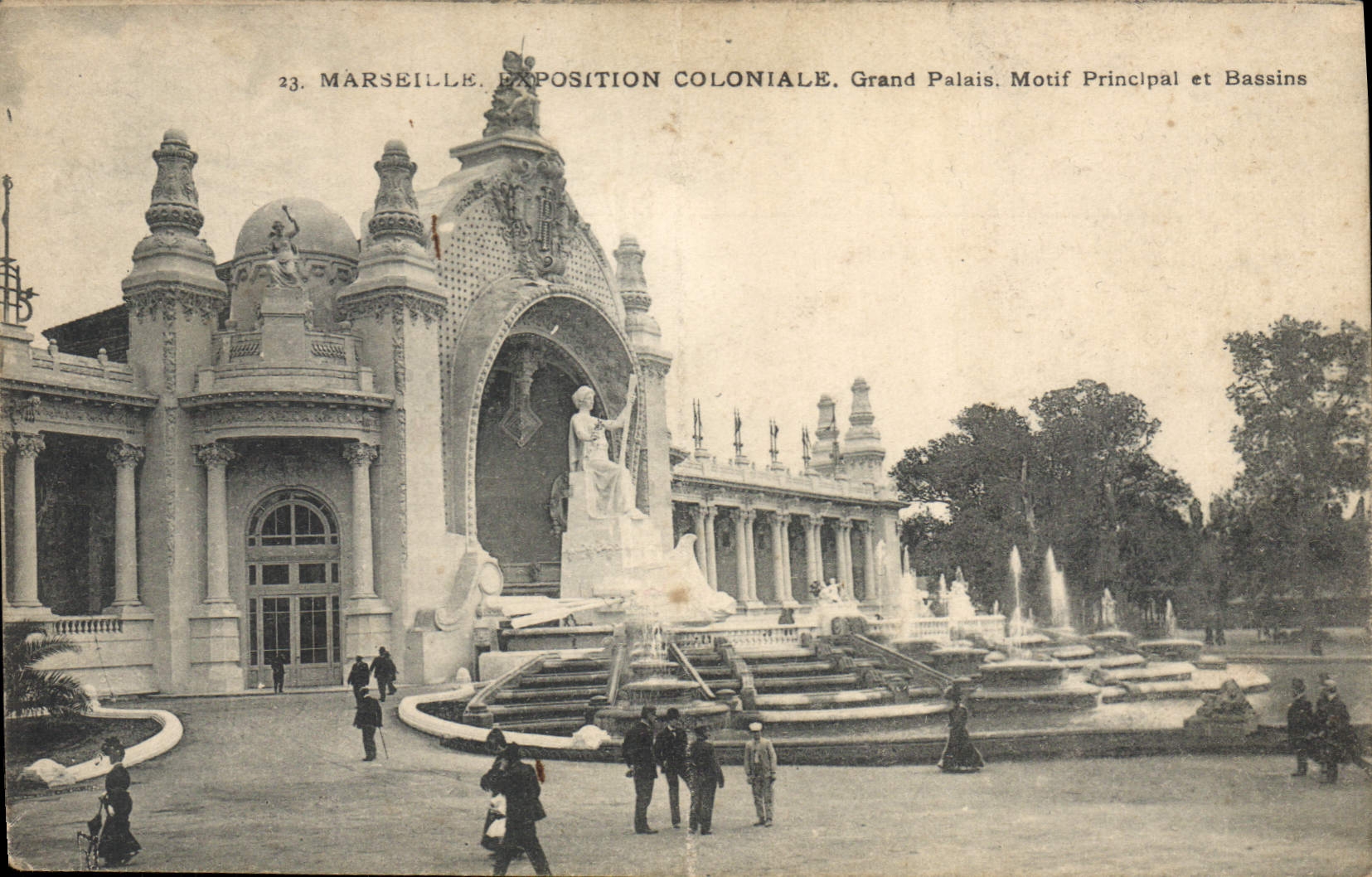 CPA Marseille Exposition Coloniale Grand palais Motif principal et Bassins 