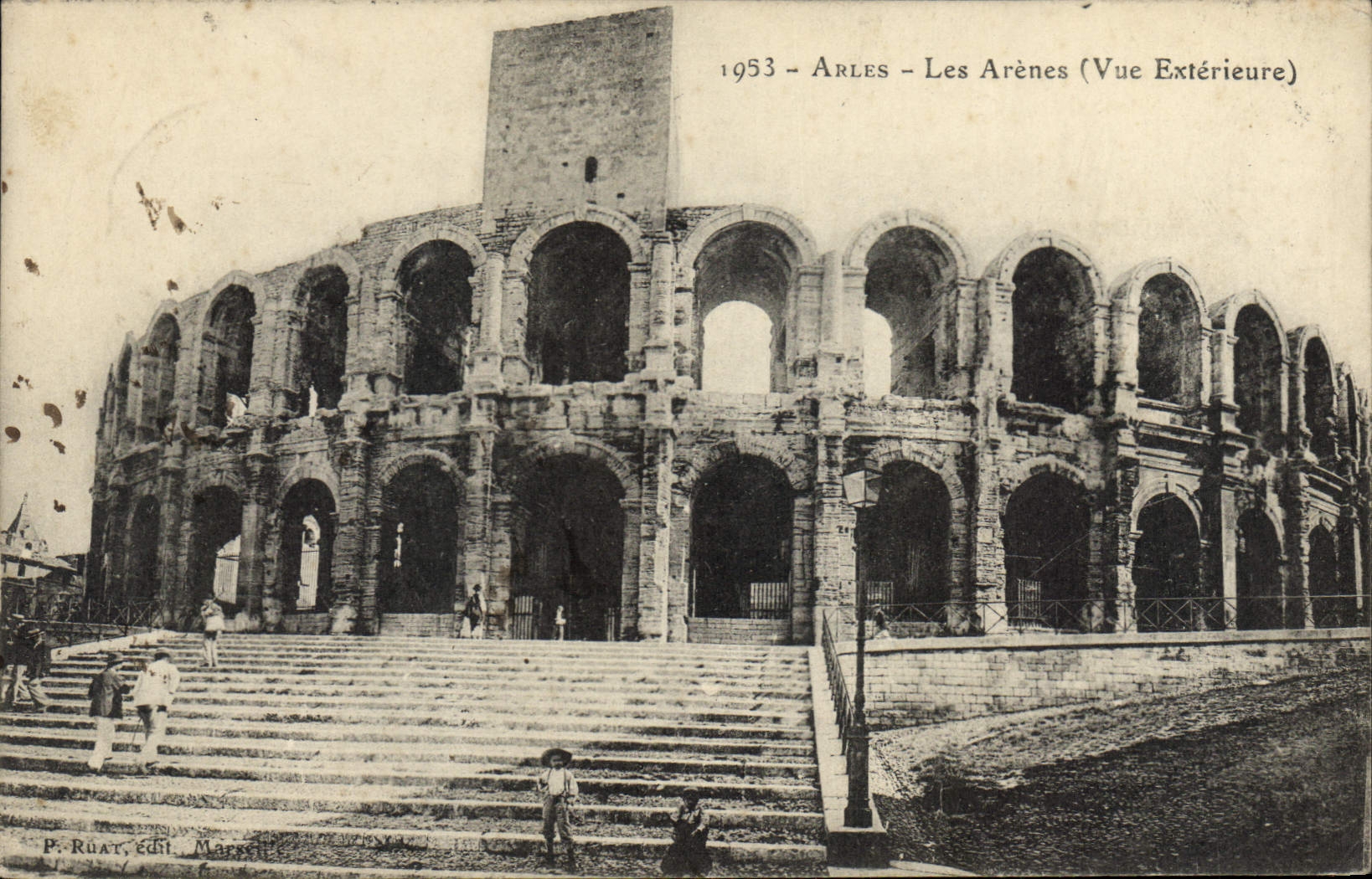 Arles - Les Arènes (Vue Extérieure) — 1953 — éditeur P. Ruat, Marsac
