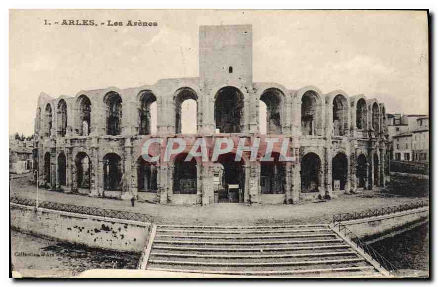 Arles — Les Arènes — Collection d'Art