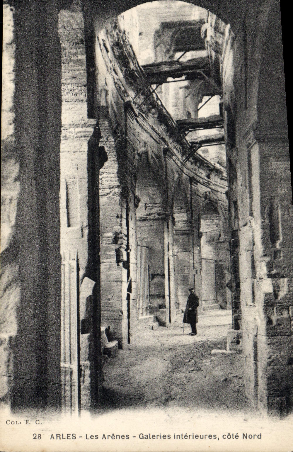 Arles - Die Arenen - Innen galerien, nördliche Seite — Col. E.C., n°28