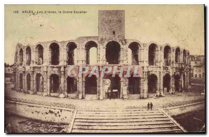 Arles - Les Arènes, le Grand Escalier — éditeur : C. B. C. n° 102