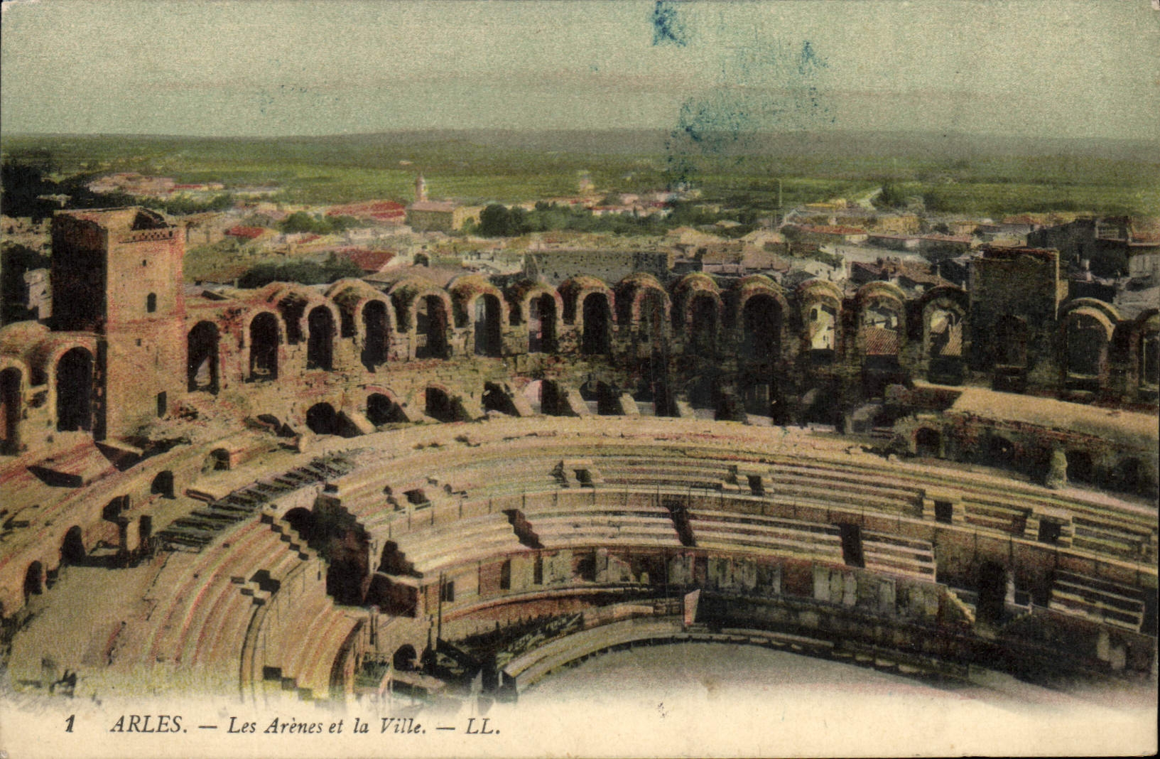 Arles — Les Arènes et la Ville — LL.