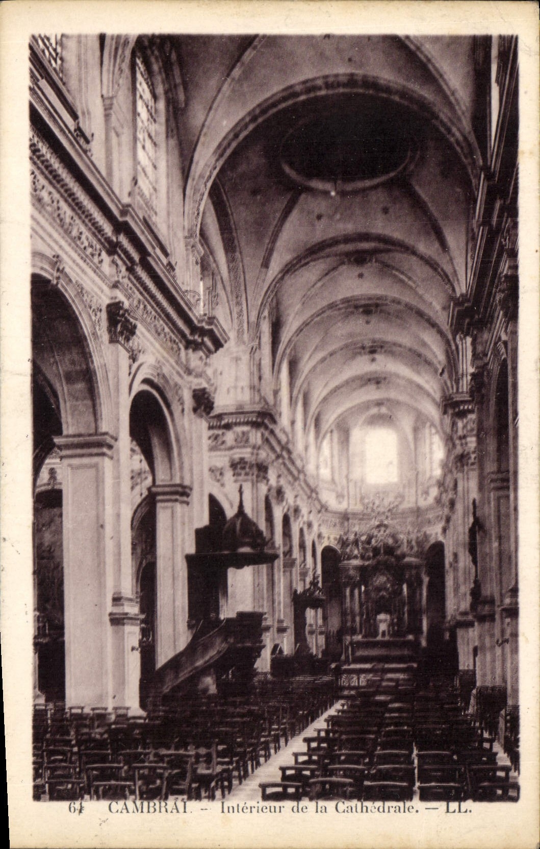 Cambráï — Intérieur de la Cathédrale — LL.