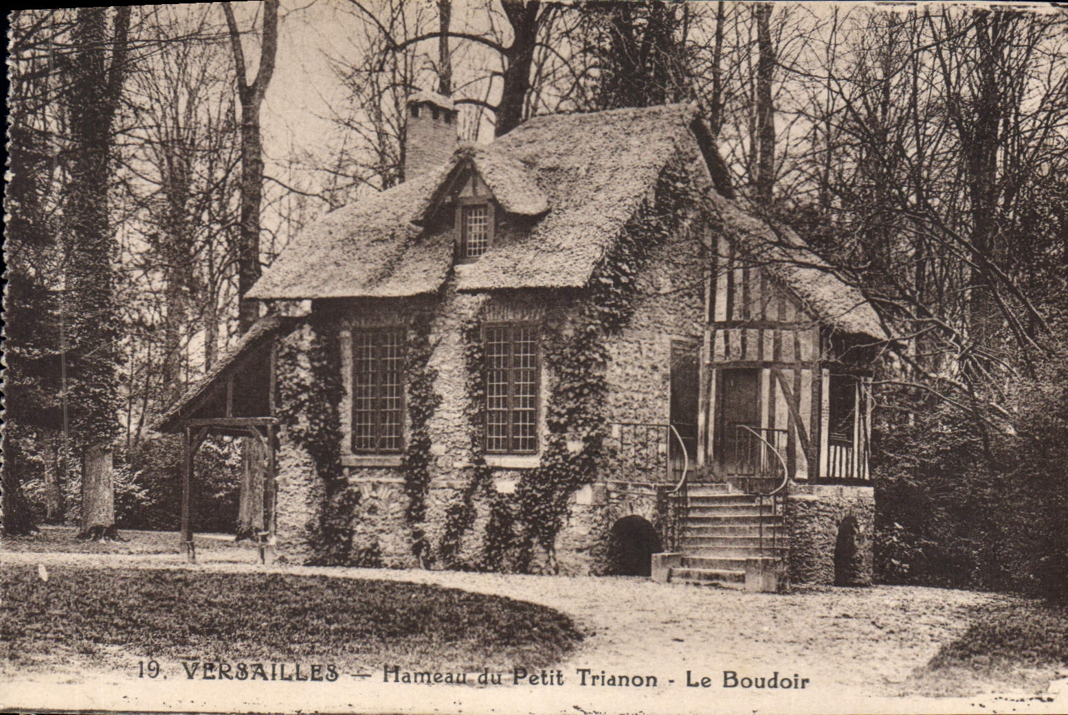 CPA VERSAILLES Hameau du petit Le Boudior