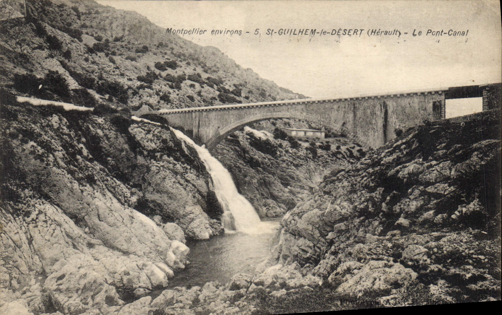 CPA Montpellier St Guilhem le Desert Le pont canal